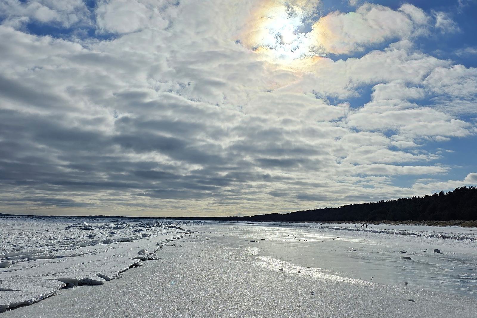 Sun over the frozen Baltic